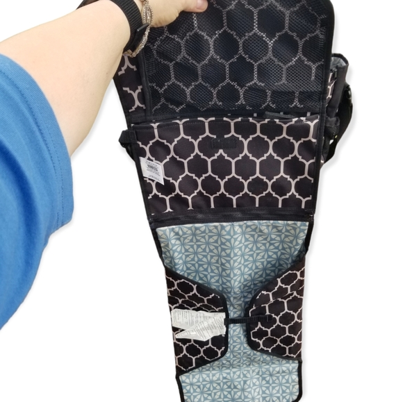 Skip & Hop large Double duo diaper bag, designed to fit on a double stroller. - Picture 4 of 13